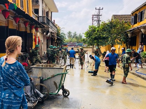 Vietnamese youth active in volunteer activities