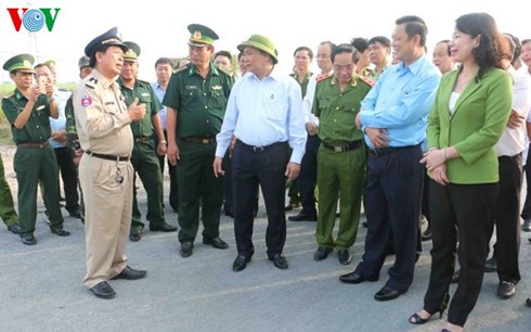 Deputi PM Vietnam, Nguyen Xuan Phuc melakukan temu kerja di provinsi An Giang - ảnh 1