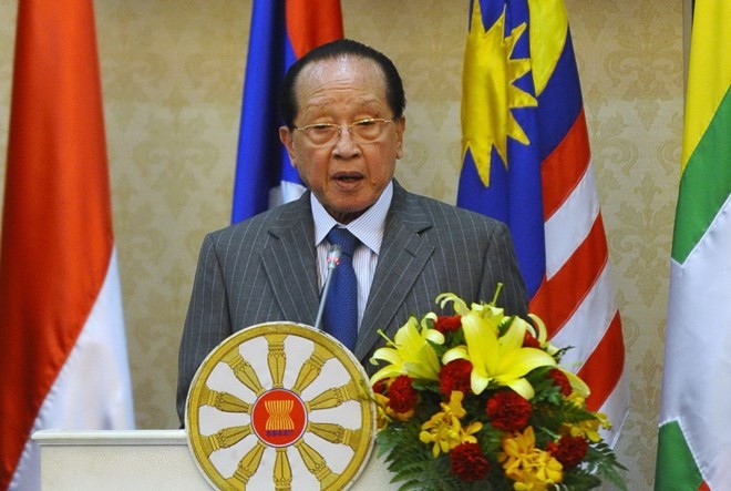 Komunitas ASEAN akan memperkuat posisi dan peranannya di gelanggang internasional - ảnh 1
