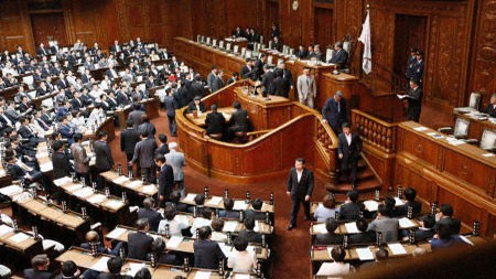 日本、今年度の予算が成立 - ảnh 1