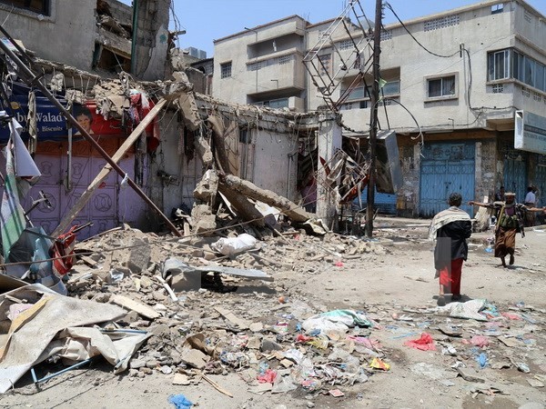 イエメン首都で爆弾テロ、20人死亡 「イスラム国」犯行声明 - ảnh 1