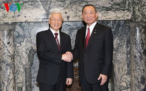 チョン書記長、山崎参議院議長と会見 - ảnh 1