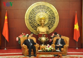 中国駐在大使、広西チワン族自治区書記と会見 - ảnh 1