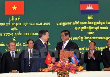 公安大臣、カンボジアを訪問 - ảnh 1