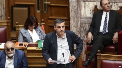 ギリシャ国会、増税含む改革法案可決 追加融資承認か - ảnh 1