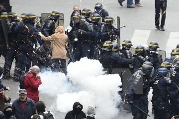 仏、石油輸入の急拡大迫られる可能性 - ảnh 1