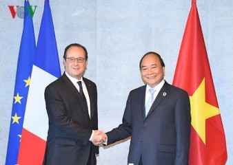 G7首脳会議のアウトリート会合に出席中のフック首相の活動 - ảnh 1