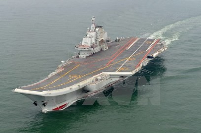 尖閣諸島沖 中国海警局の3隻が領海侵入 - ảnh 1