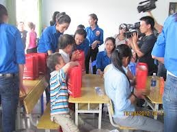 枯葉剤被害者と困難分かち合い - ảnh 1