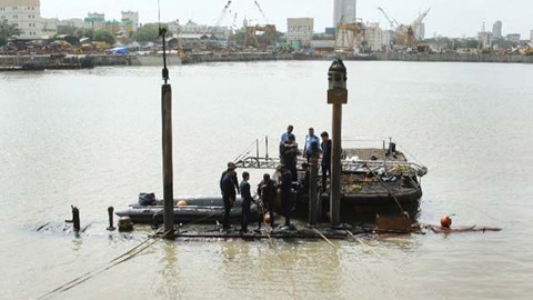 インド、潜水艦が爆発後に沈没 乗員18人死亡か - ảnh 1