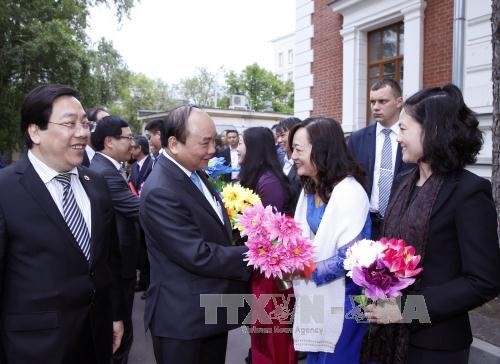 フック首相、ロシア訪問中 - ảnh 1