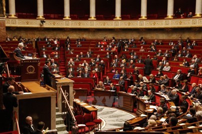 フランス テロ対策の非常事態宣言7月末まで継続 - ảnh 1