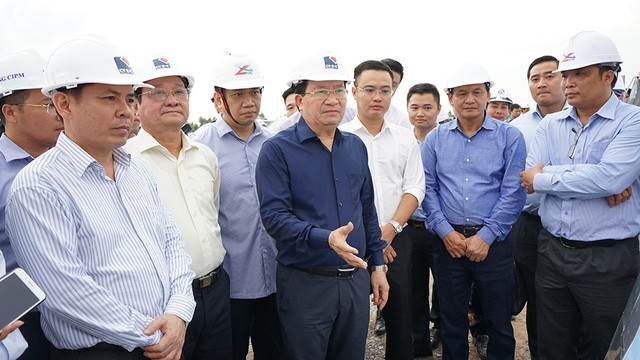 ズン副首相、チュンルオン・カントー高速道路の建設工事を視察 - ảnh 1
