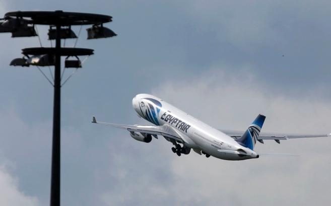 World leaders send condolences to families of EgyptAir crash victims - ảnh 1