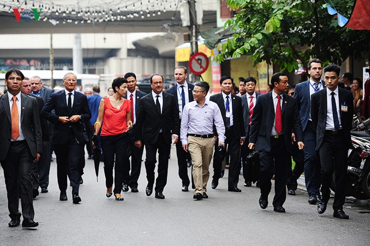Tätigkeiten des französischen Präsidenten in Vietnam - ảnh 1