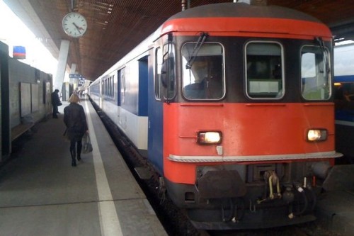 Bewaffneter Angriff in schweizer Zug - ảnh 1