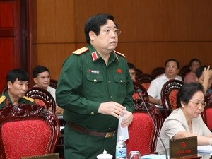 Обсуждение законопроекта о воспитании обороны и безопасности - ảnh 1