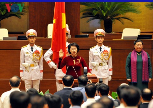 bà nguyễn thị kim ngân tuyên thệ nhậm chức chủ tịch quốc hội khóa xiv hình 0 ba nguyen thi kim ngan tuyen the nham chuc chu tich quoc hoi khoa xiv hinh 0