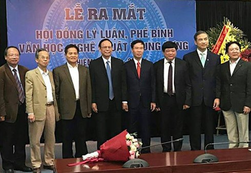 tổng giám đốc vov giữ chức chủ tịch hội đồng lý luận phê bình vhnt hình 1 tong giam doc vov giu chuc chu tich hoi dong ly luan phe binh vhnt hinh 1