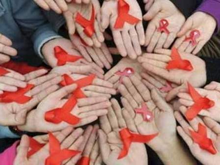Mít tinh hưởng ứng Tháng hành động quốc gia phòng, chống AIDS - ảnh 2