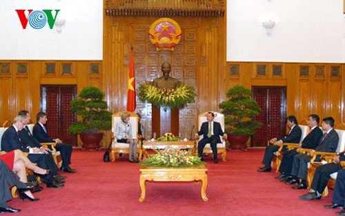 Phó Thủ tướng Vũ Văn Ninh tiếp Thị trưởng Trung tâm tài chính London - Vương quốc Anh - ảnh 1