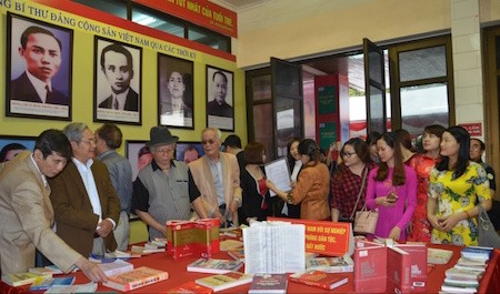 Inaugurada exhibición sobre el Partido Comunista y el Parlamento de Vietnam - ảnh 1