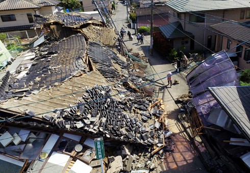 Más de 40 muertes en dos terremotos en Japón - ảnh 1