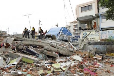 Expertos alertan sobre varias réplicas del terremoto en Ecuador - ảnh 1