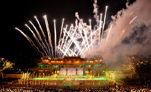 Finaliza Festival Hue 2016, mayor fiesta cultural y artística de Vietnam - ảnh 1
