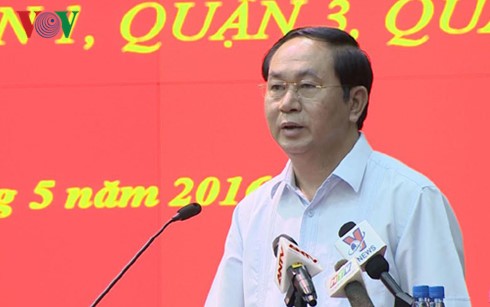 Aspirantes al Parlamento efectúan encuentros preelectorales en Hanoi y Ciudad Ho Chi Minh - ảnh 1