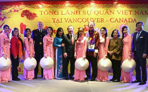 Primer Ministro de Canadá felicita a la comunidad vietnamita por su fiesta tradicional - ảnh 1
