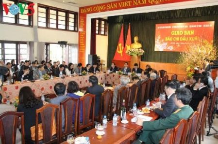Valoran contribuciones del sector periodístico a logros de Vietnam en pasado año - ảnh 1