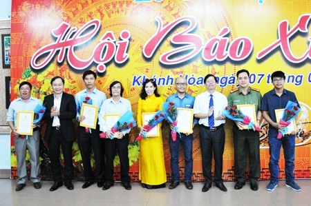 Concluyen en provincia sureña vietnamita Festival de Periódicos Primaverales del Gallo - ảnh 1