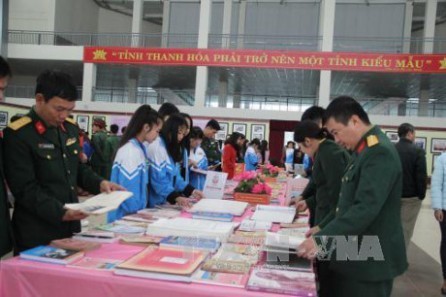 Inauguran en Thanh Hoa exhibición sobre Presidente Ho Chi Minh - ảnh 1