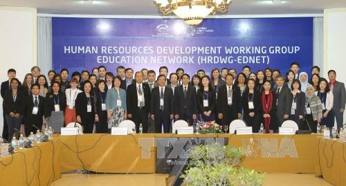 Prosigan reuniones de APEC en Nha Trang - ảnh 1