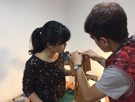 Fábrica de productos de cuero para los jóvenes de Hanoi - ảnh 4