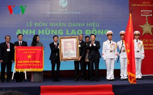 Institut Pasteur kota Ho Chi Minh terus memberikan sumbangan di bidang kesehatan preventif Vietnam - ảnh 1