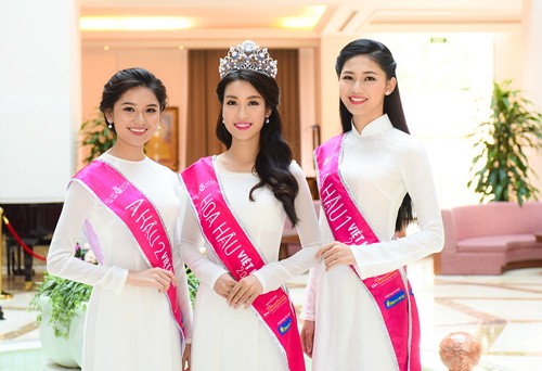 Memperkenalkan sepintas lintas busana tradisional wanita Vietnam – “Ao Dai” - ảnh 2