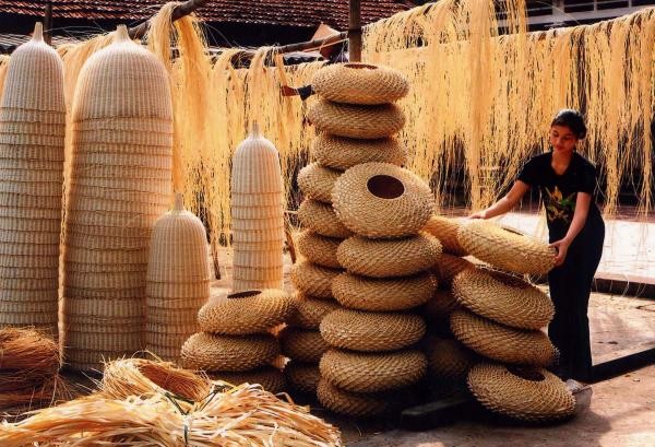 Memperkenalkan sepintas lintas tentang kerajinan tangan tradisional di Vietnam - ảnh 1