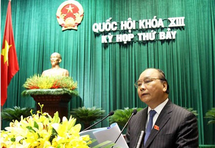 NA deputies discuss socio-economic development solutions - ảnh 1