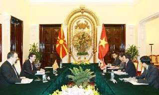 Chủ tịch nước Trương Tấn Sang tiếp Bộ trưởng Ngoại giao Macedonia - ảnh 1