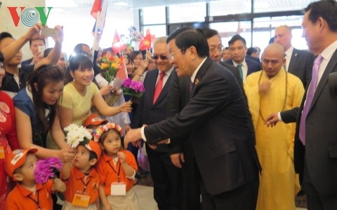 Chủ tịch nước Trương Tấn Sang gặp mặt cộng đồng người Việt tại Nga - ảnh 1