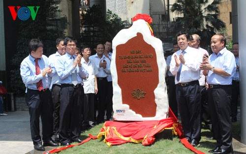 Đài Tiếng nói Việt Nam khánh thành bia đá kỷ niệm 60 năm ngày sinh Chủ tịch Hồ Chí Minh về thăm - ảnh 1
