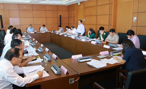 Quốc hội thảo luận ở tổ về Dự án Luật Phí và lệ phí - ảnh 1