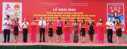 Triển lãm tranh cổ động và liên hoan tuyên truyền lưu động hướng về bầu cử đại biểu QH khóa XIV - ảnh 1