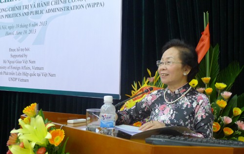 พิธีเปิดตัวศูนย์สตรีด้านการเมืองและรัฐศาสตร์หรือWiPPA - ảnh 1