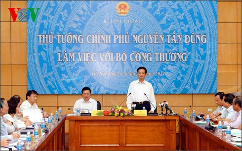Thủ tướng Nguyễn Tấn Dũng làm việc với Bộ Công thương - ảnh 1