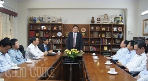 Bộ trưởng Bộ Quốc phòng Phùng Quang Thanh thăm Đại sứ quán Việt Nam tại Ấn Độ - ảnh 1