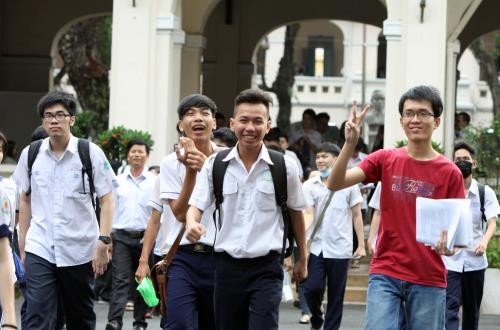 Ngày thi cuối cùng kỳ thi trung học phổ thông quốc gia 2016 - ảnh 1