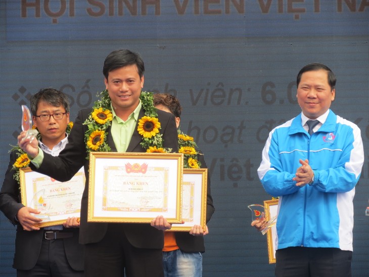 Gắn kết và tôn vinh những trái tim tình nguyện - ảnh 5